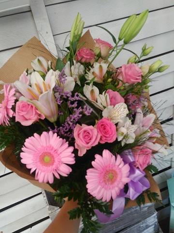 Kwiaciarnia Tarnowskie Góry kwiaty poczta dostawa kwiatowa